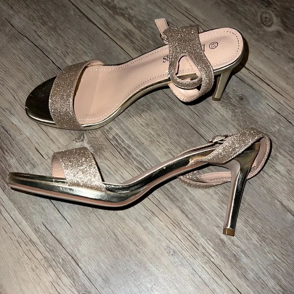 Dream pairs heels